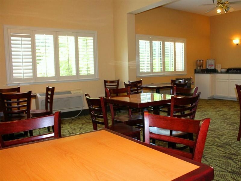 Фото Governors Inn Hotel