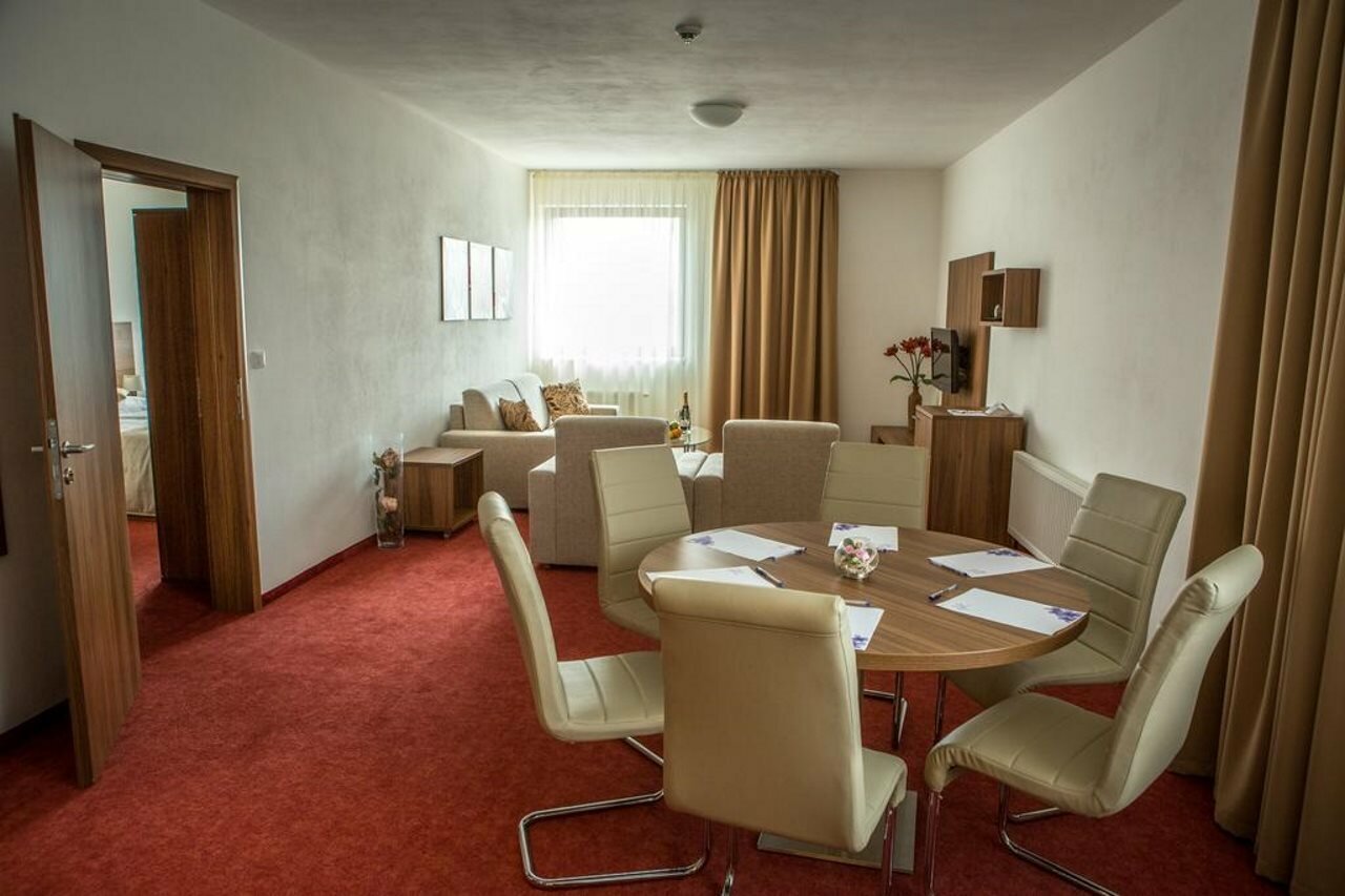 Фото Hotel Saffron