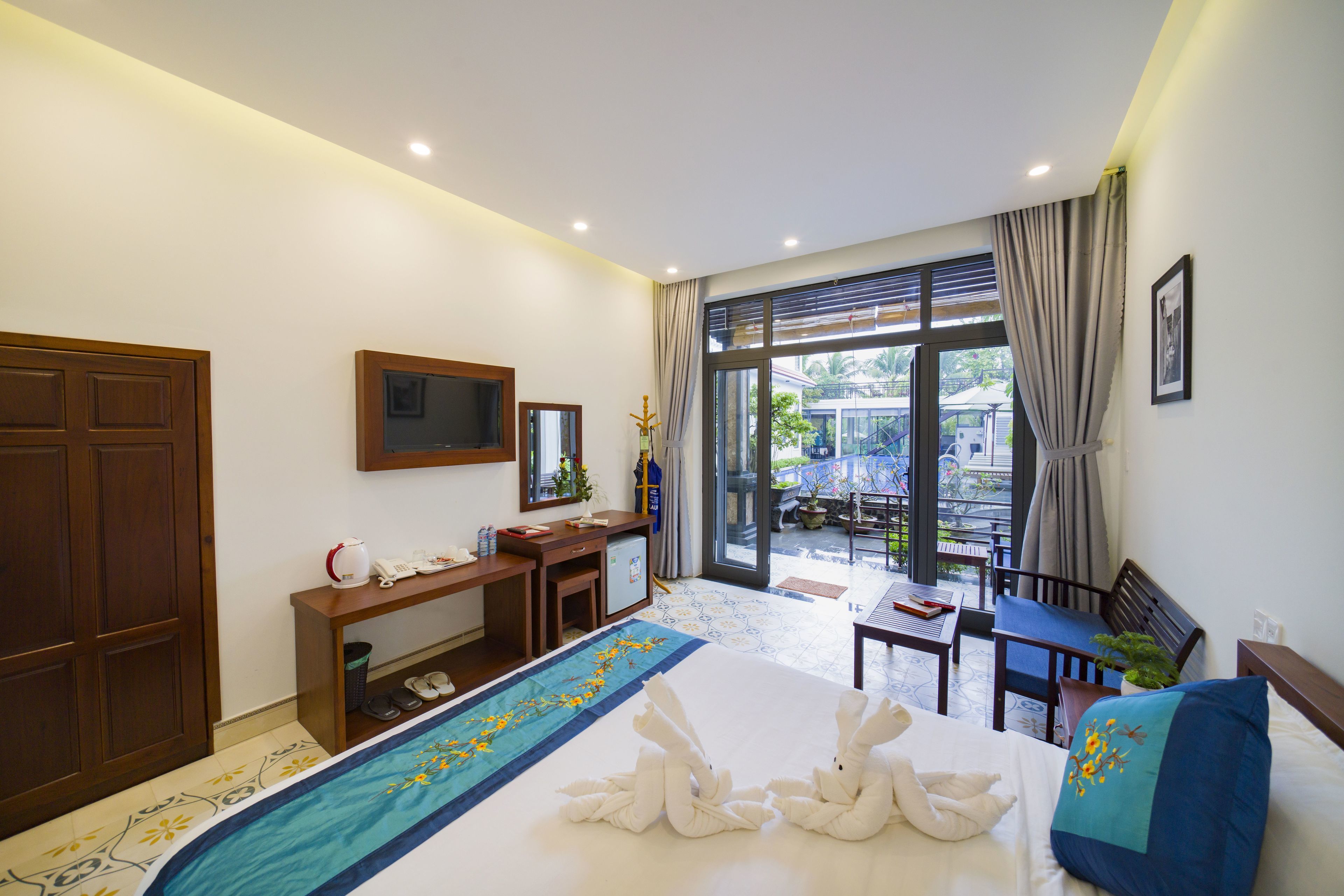 Фото River Waves Villa