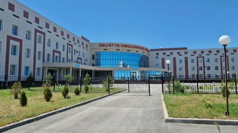 Қыздармен семіз қара әтештерді қараңыз