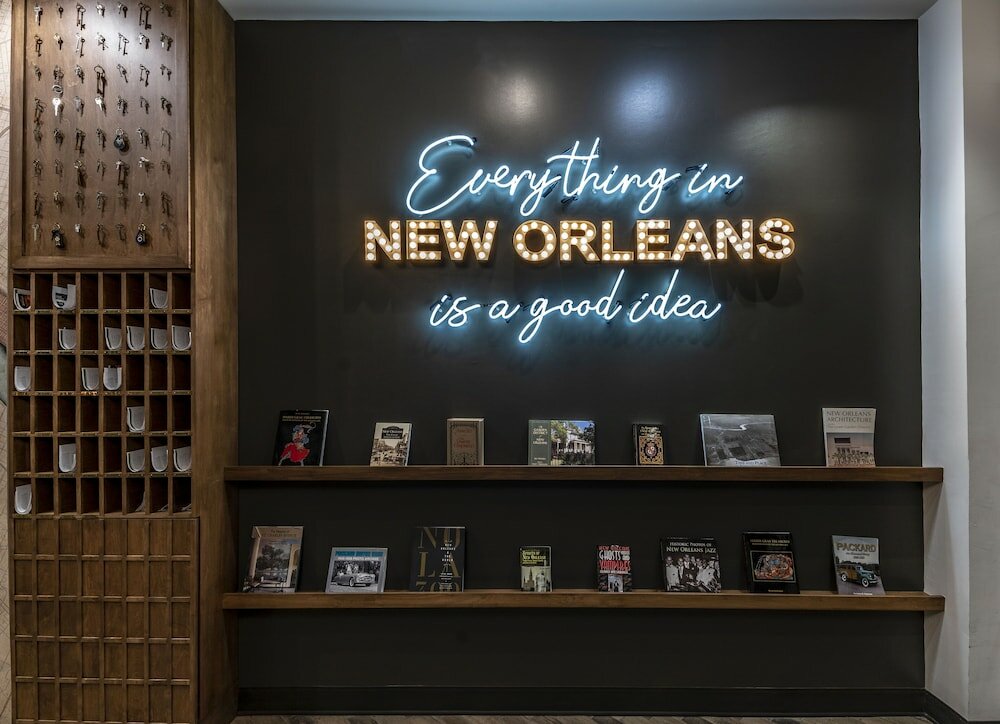 Фото St Charles Coach House, Ascend Hotel Collection