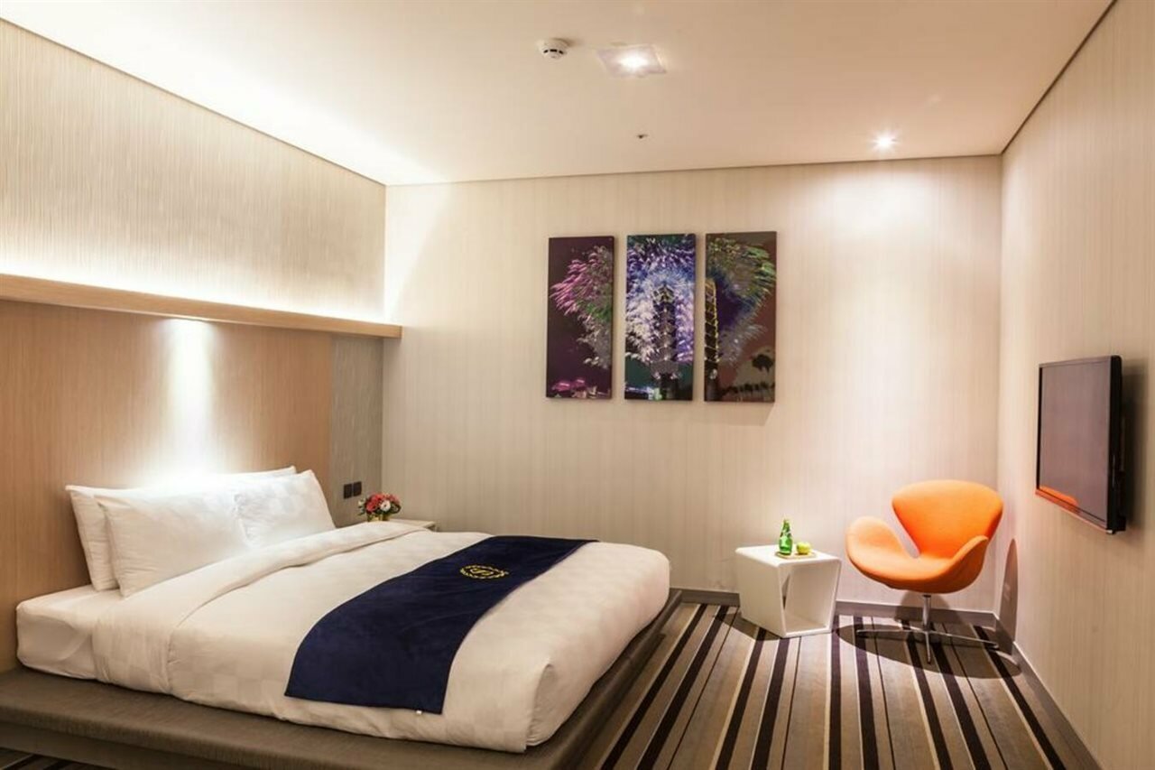 Фото Sparkle Hotel