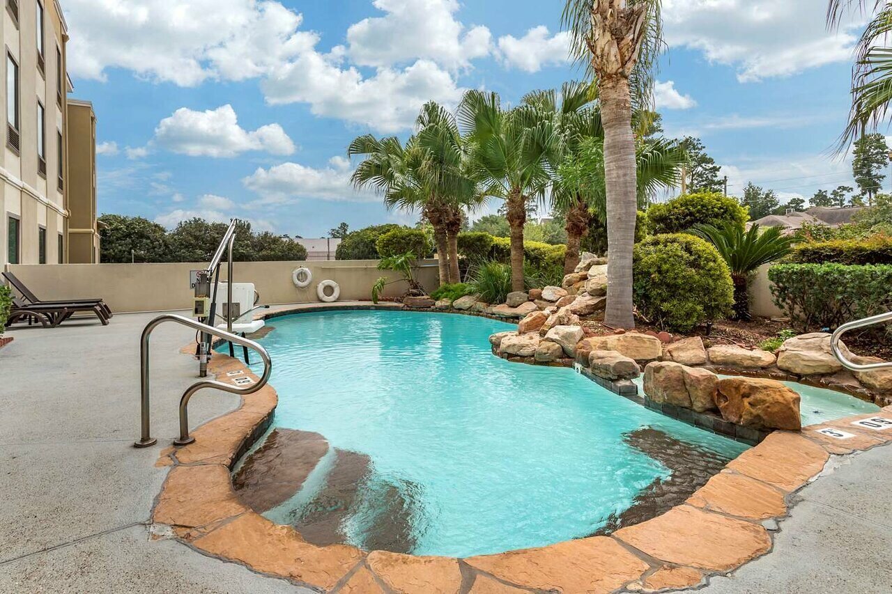 Фото Comfort Inn & Suites FM1960-Champions