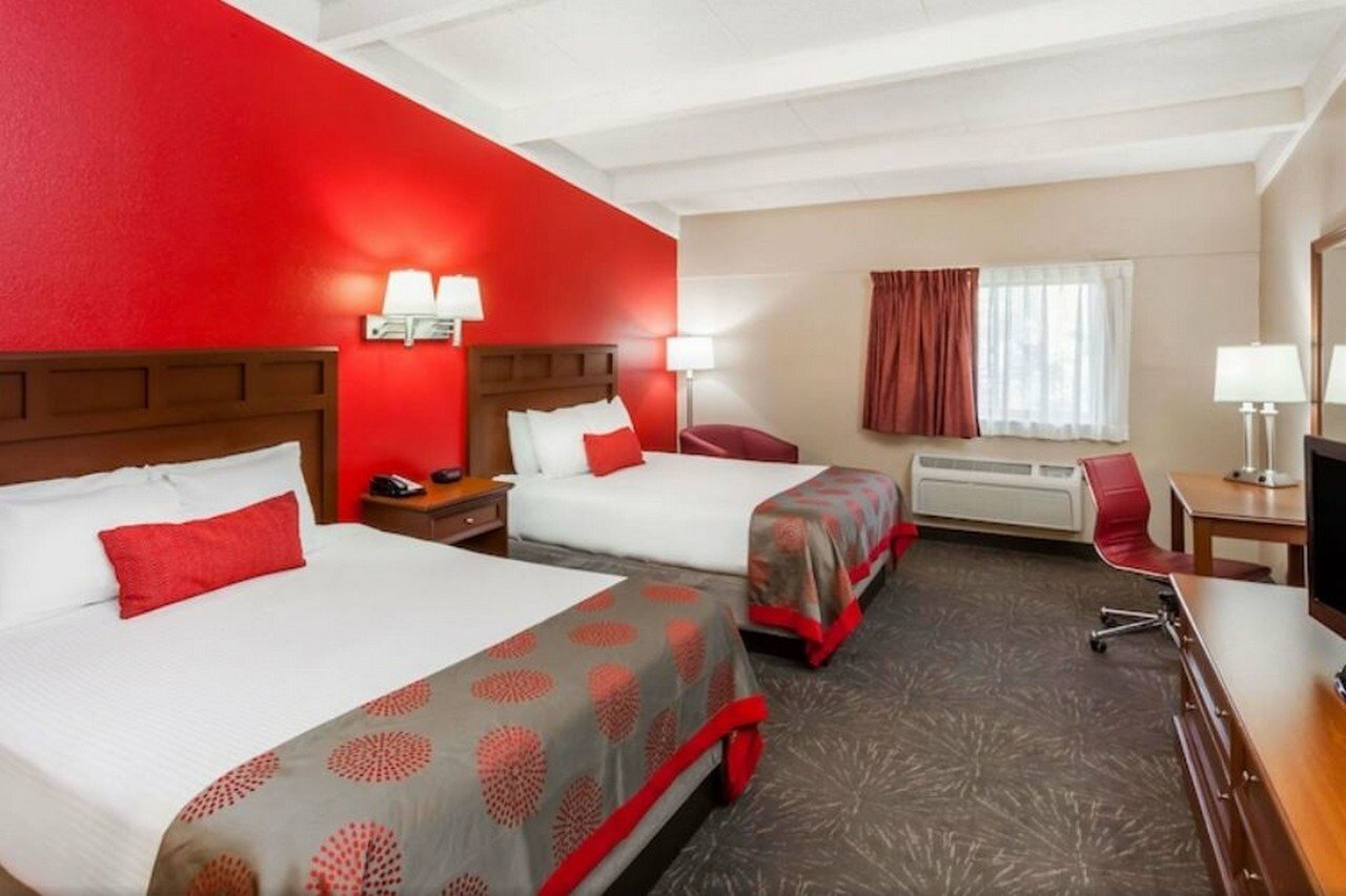 Фото Ramada Hotel & Conference Center by Wyndham Hammond