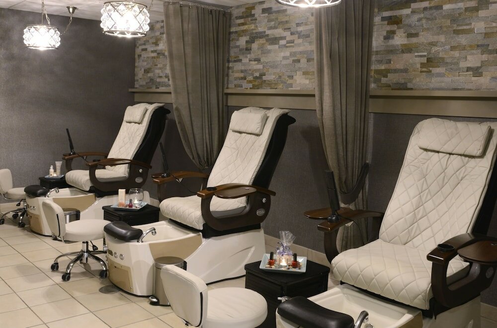 Фото Eaglewood Resort and SPA