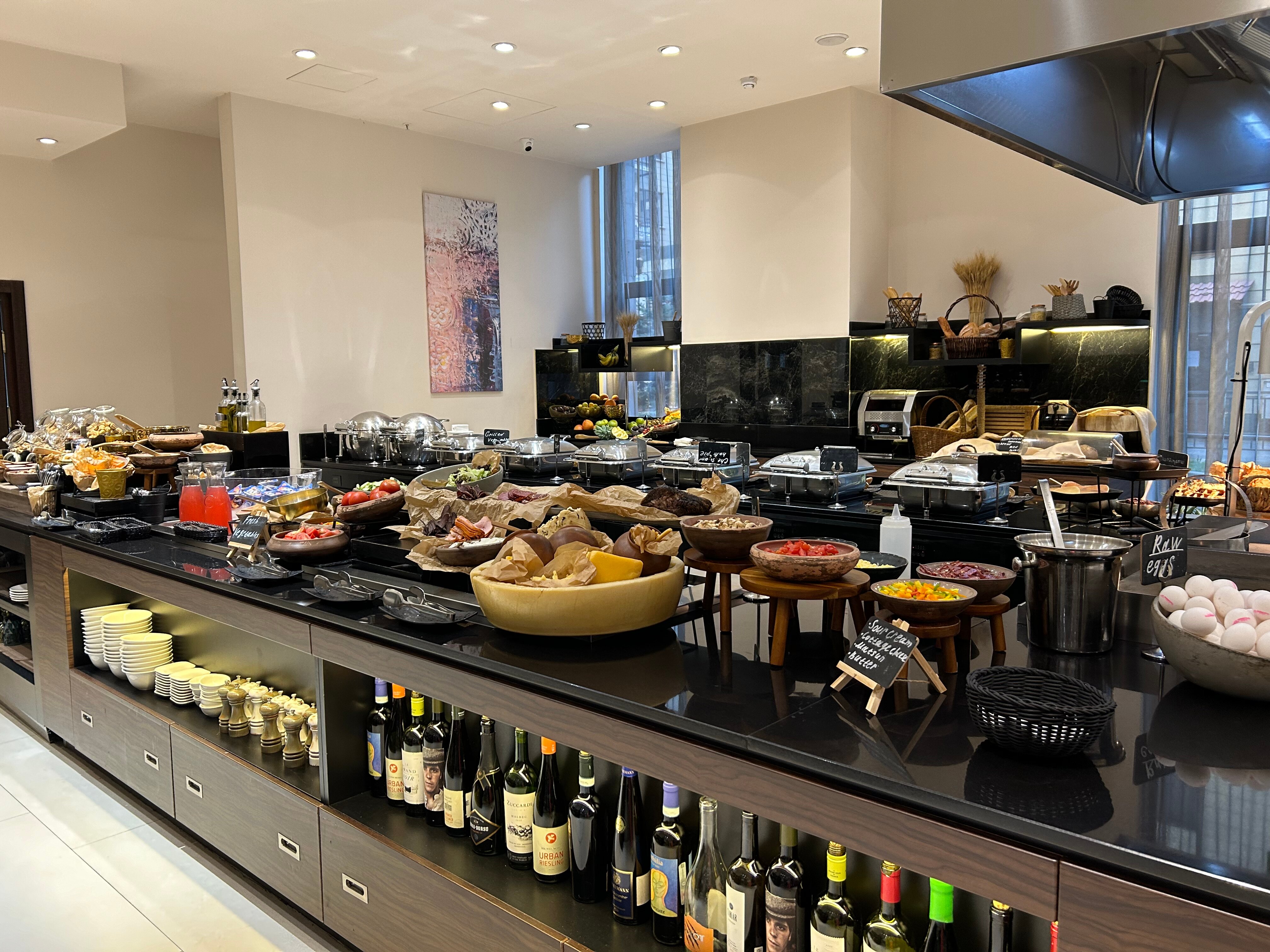 Фото Ramada Hotel & Suites by Wyndham Yerevan