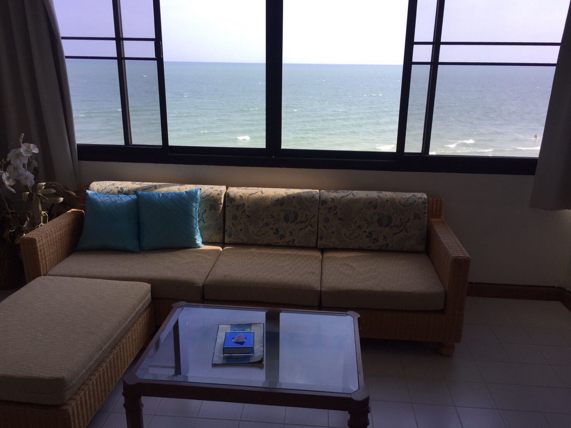 Фото Nern Chalet Beachfront Hotel