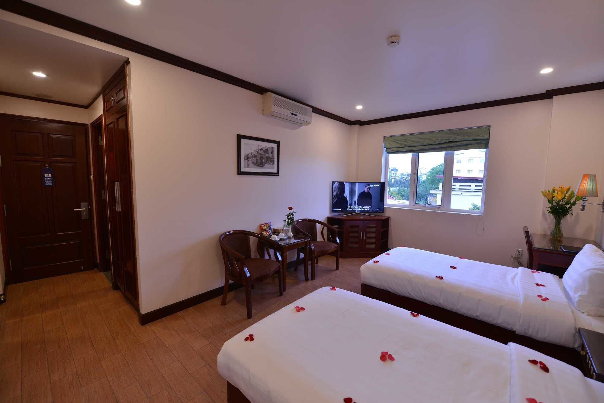 Фото Blue Ha Noi Inn Legend Hotel