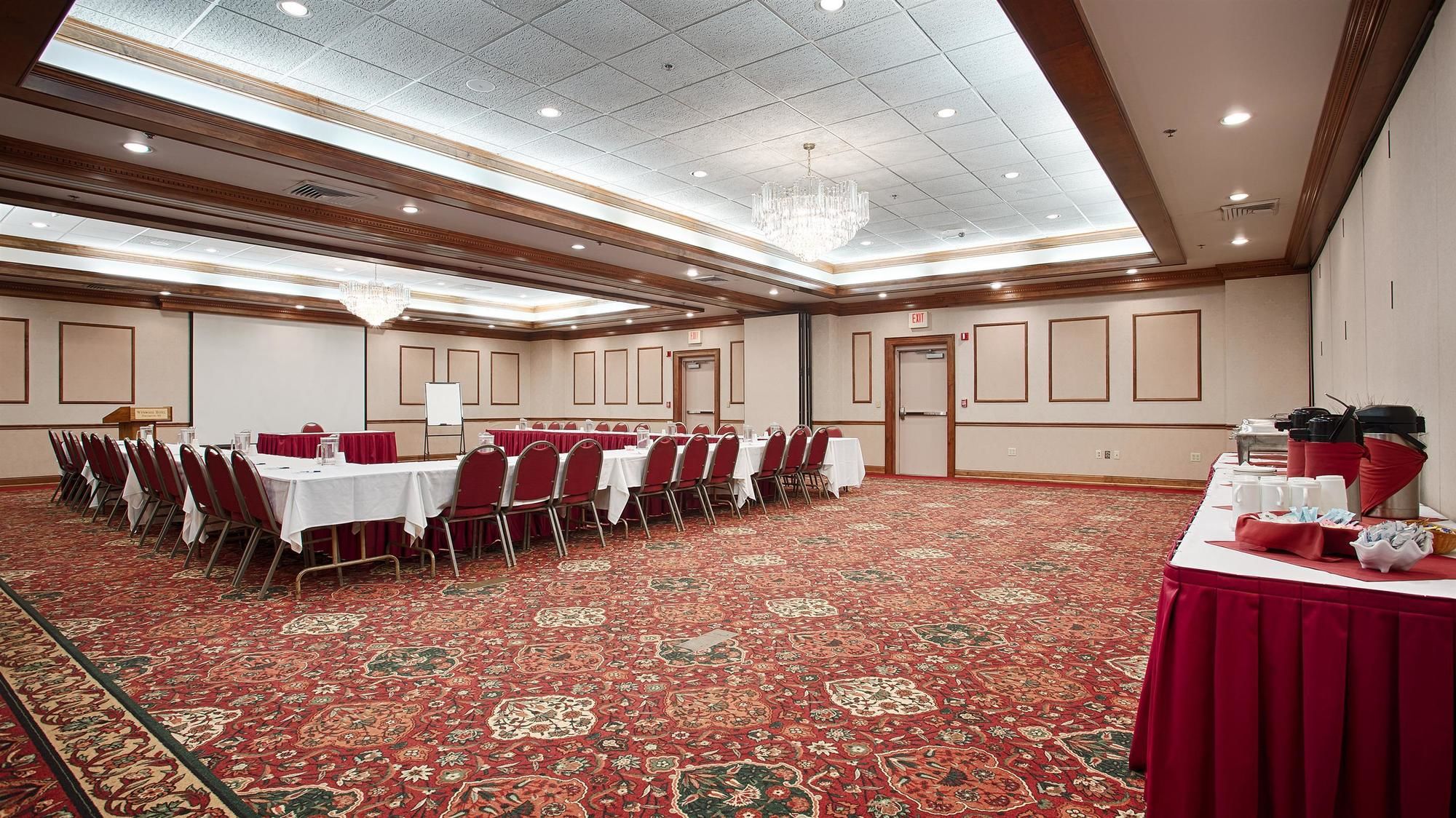 Фото Best Western Plus Portsmouth Hotel & Suites