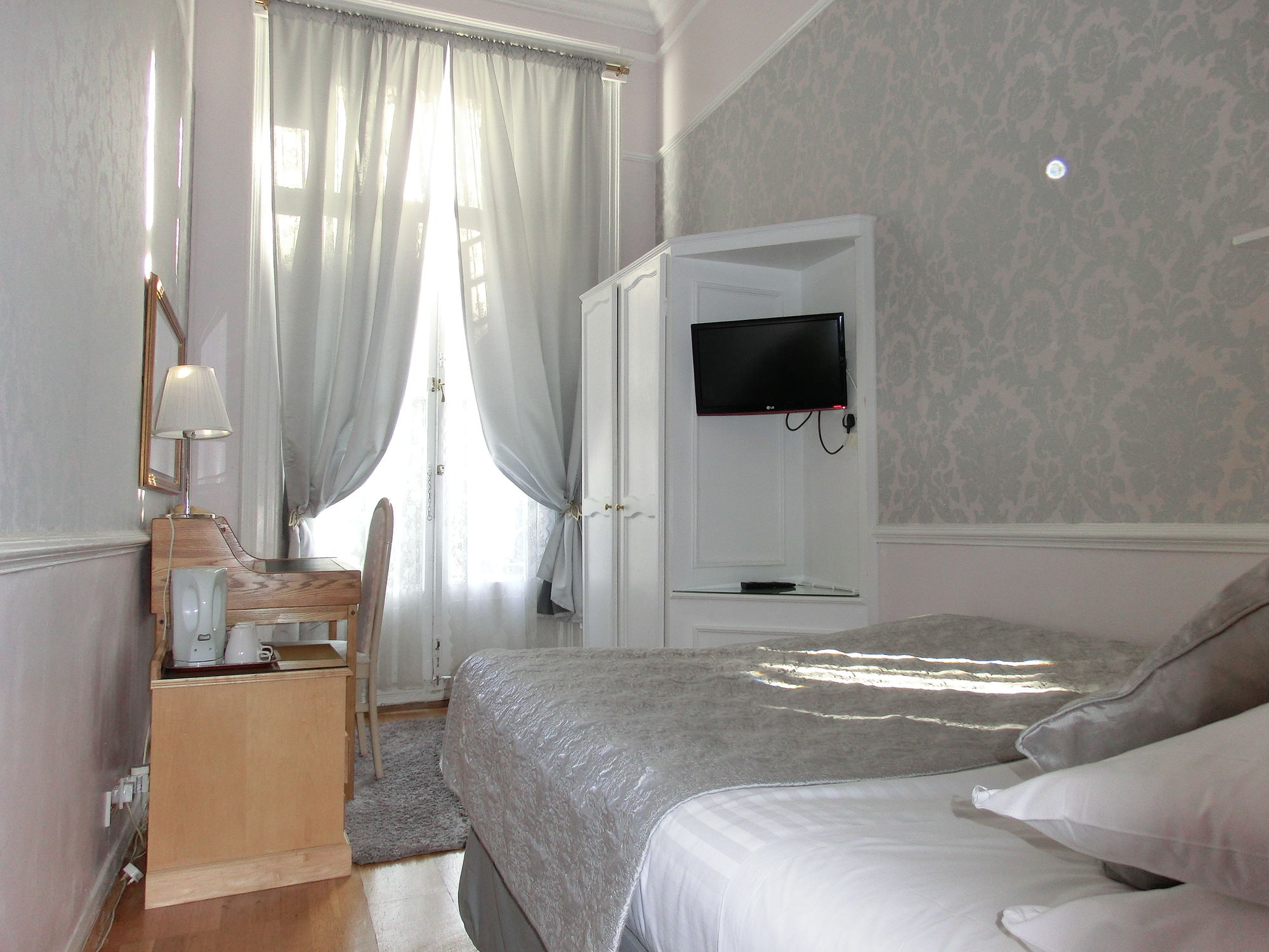 Фото Rushmore Hotel