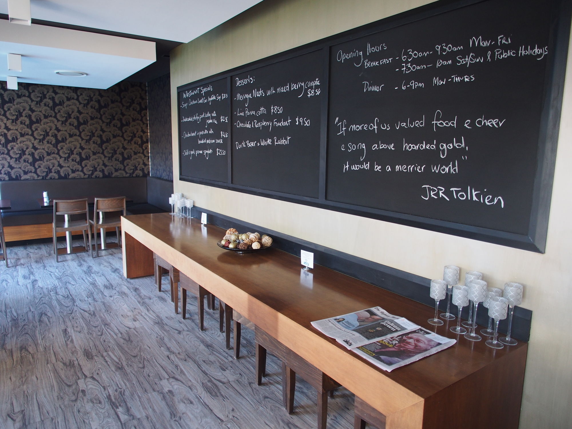 Фото Royal Pacific Hotel