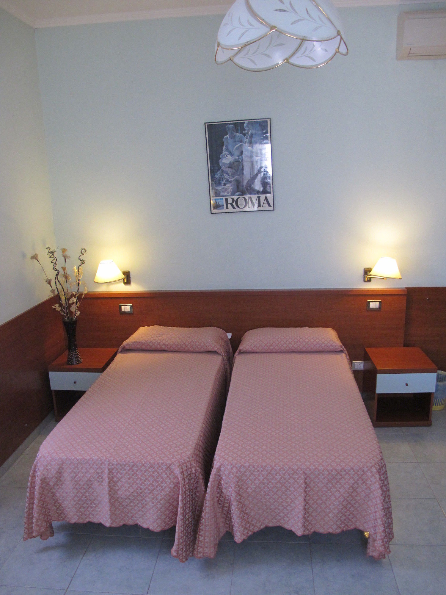 Фото Hotel Katty