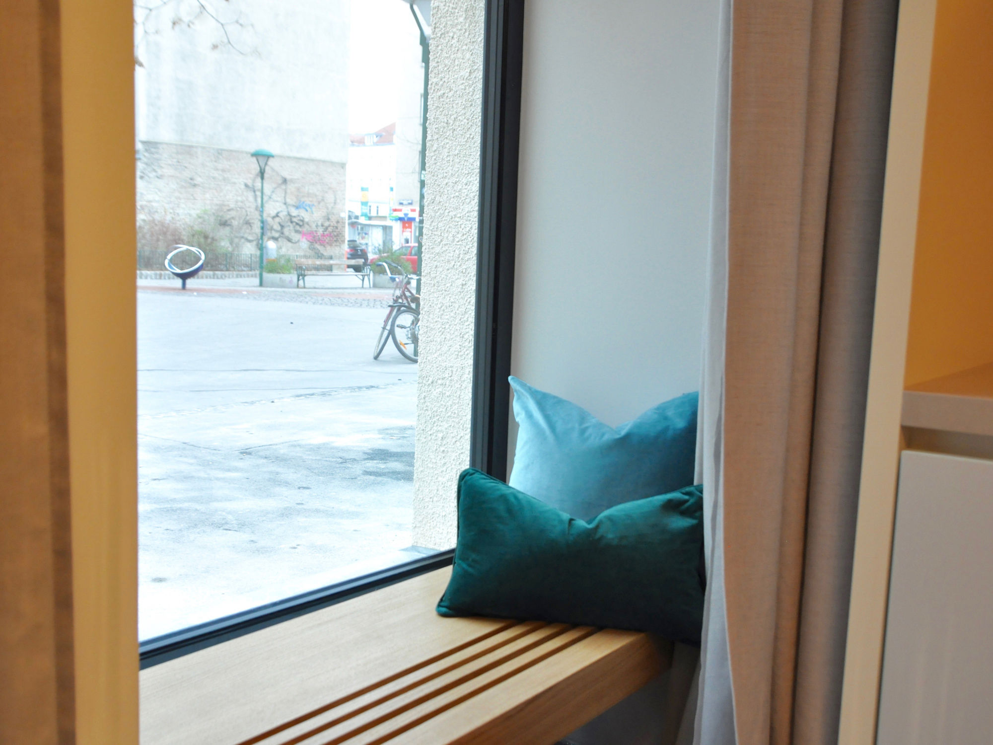 Фото 192934873645