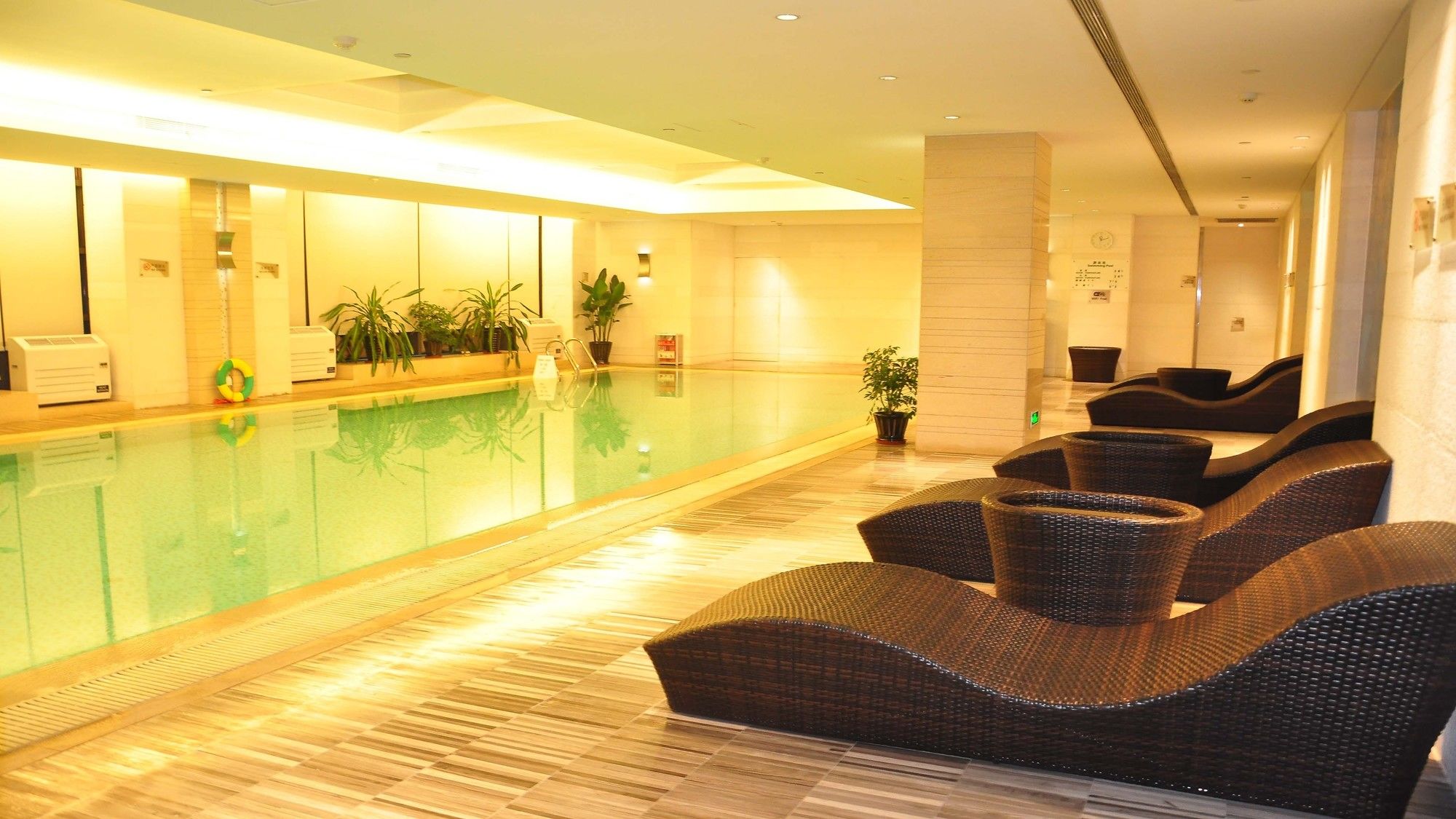 Фото Holiday Inn Qingdao City Centre