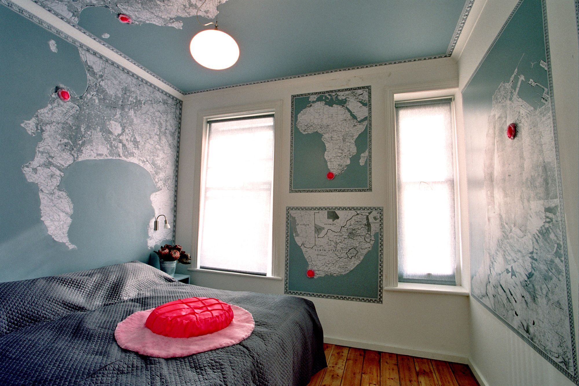 Фото Daddy Long Legs Art Hotel