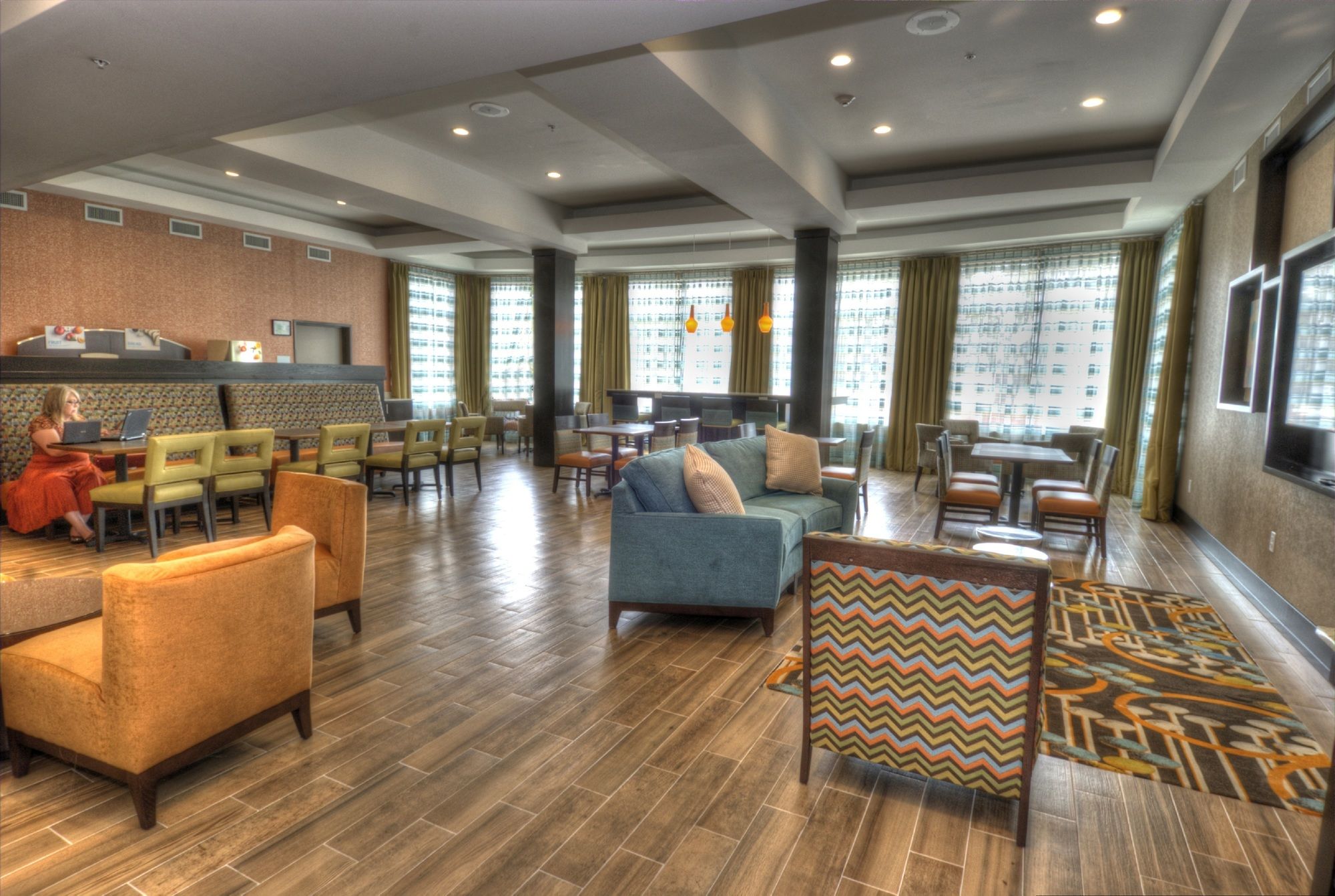 Фото Holiday Inn Express & Suites Austin South, an Ihg Hotel