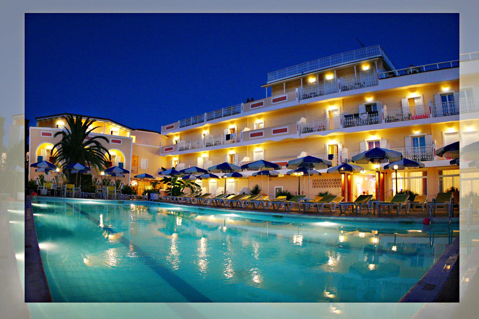 Фото Ionis Art Hotel