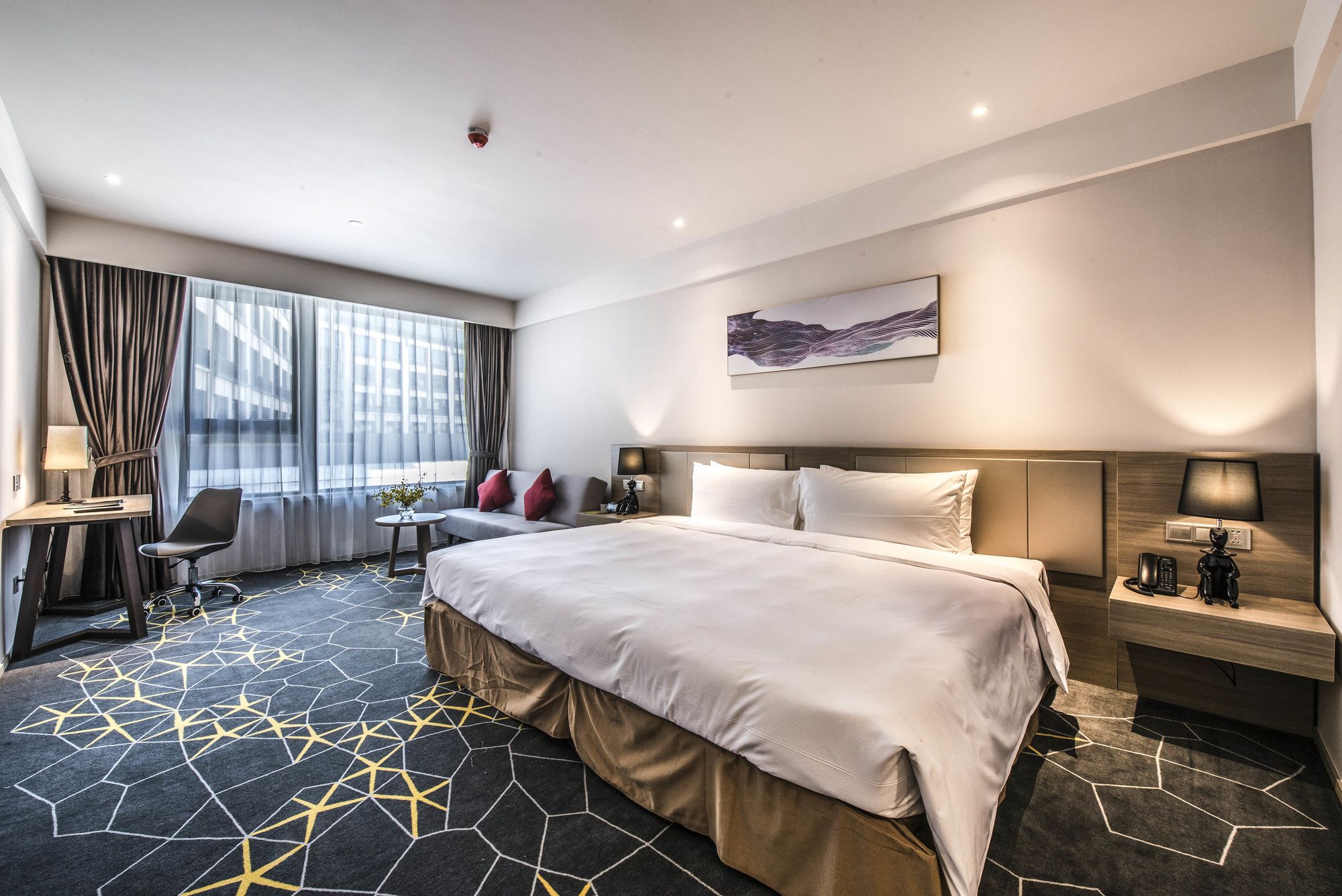 Фото отеля 2