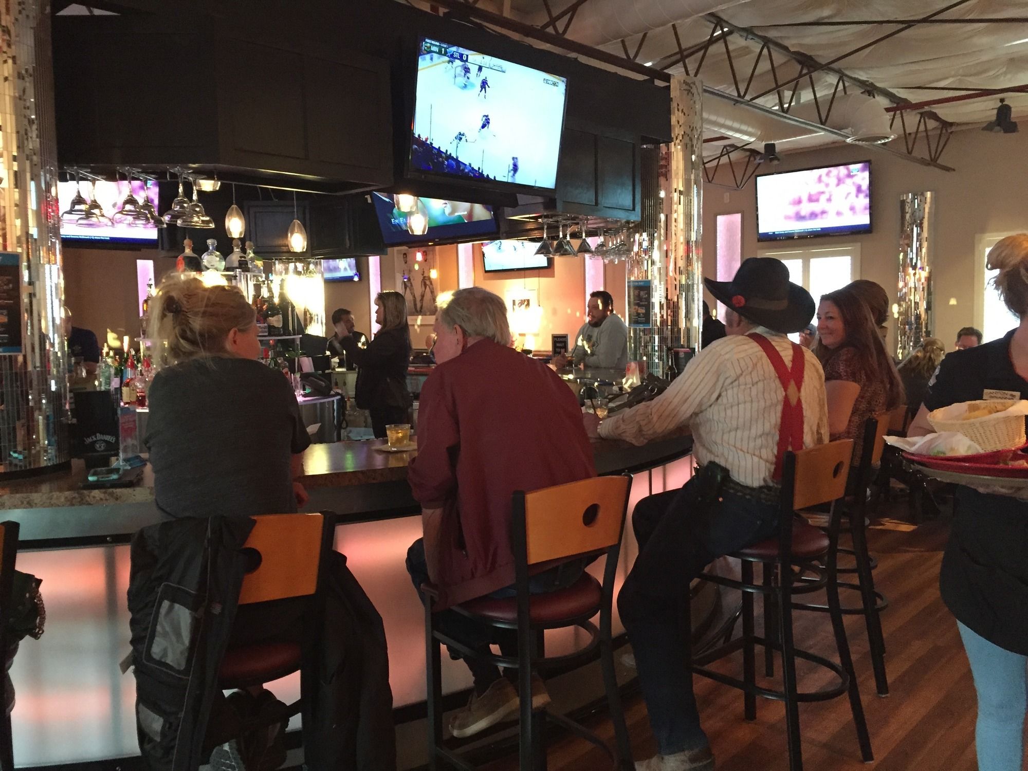 Фото Ramada by Wyndham Kingman