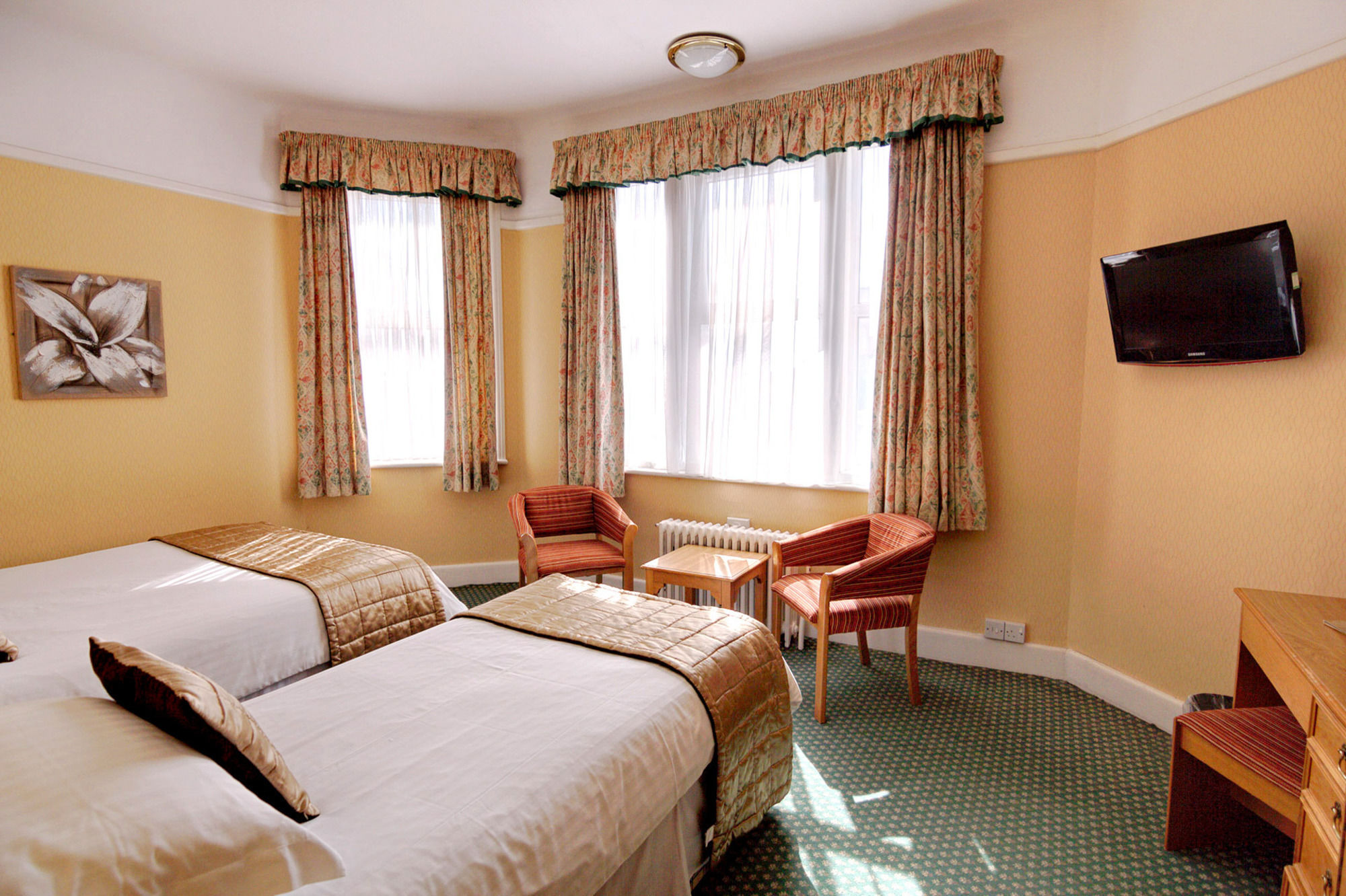 Фото отеля 4