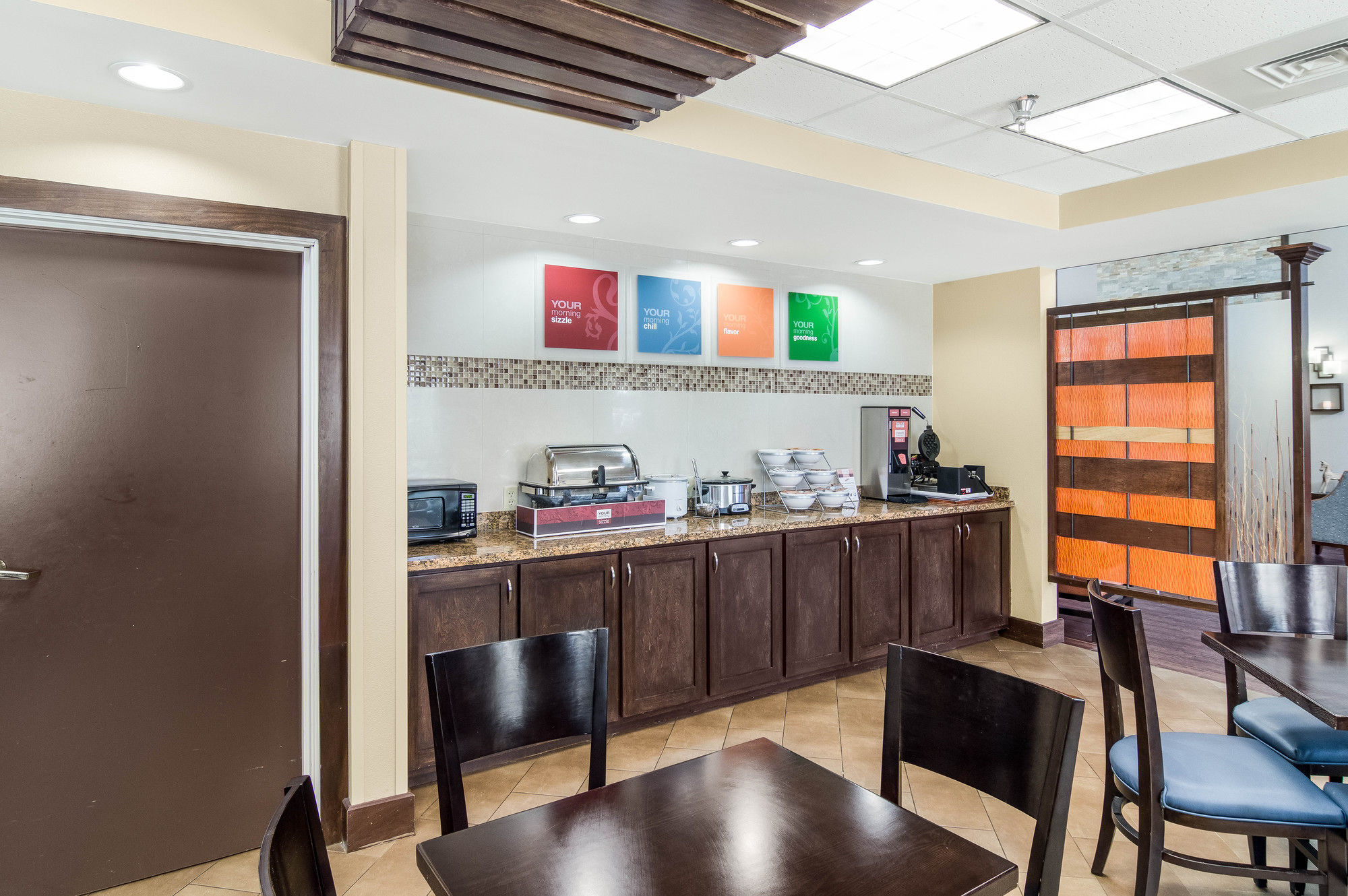 Фото Comfort Suites Odessa