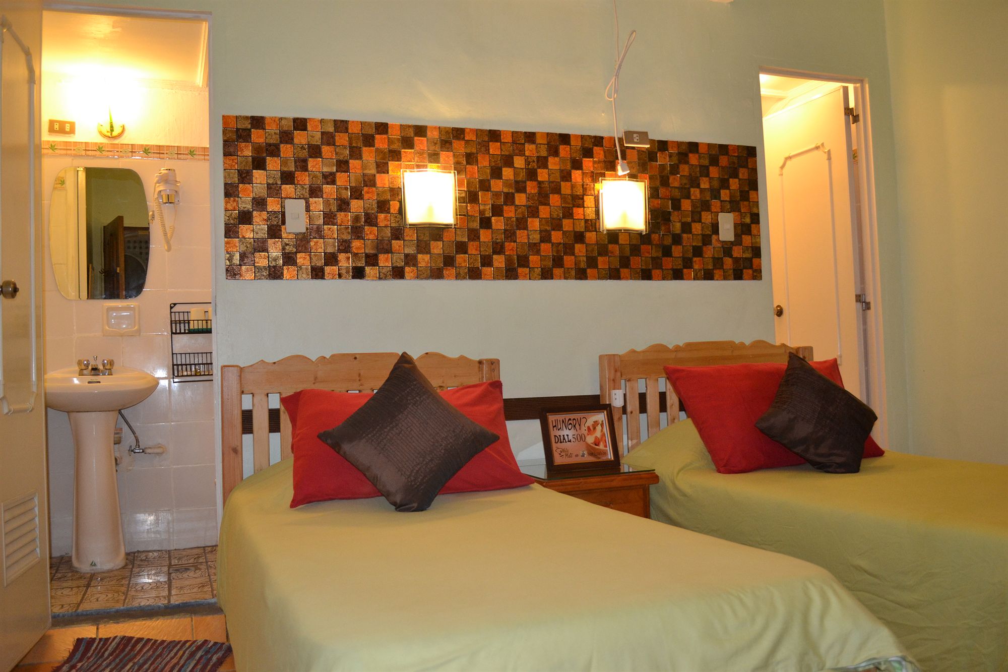 Фото Saint Illians Inn