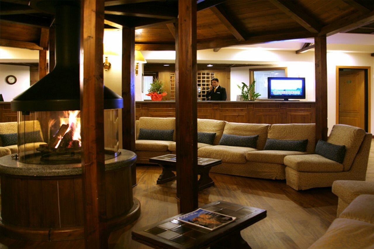 Фото Hotel Alaska Cortina