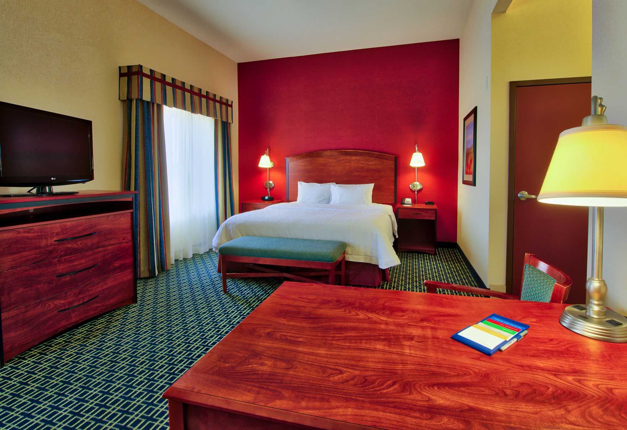 Фото Hampton Inn & Suites Ridgecrest