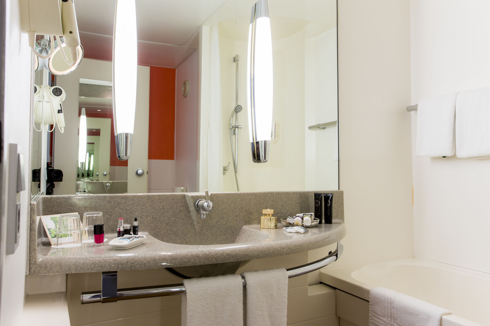 Фото Mercure Duisburg City