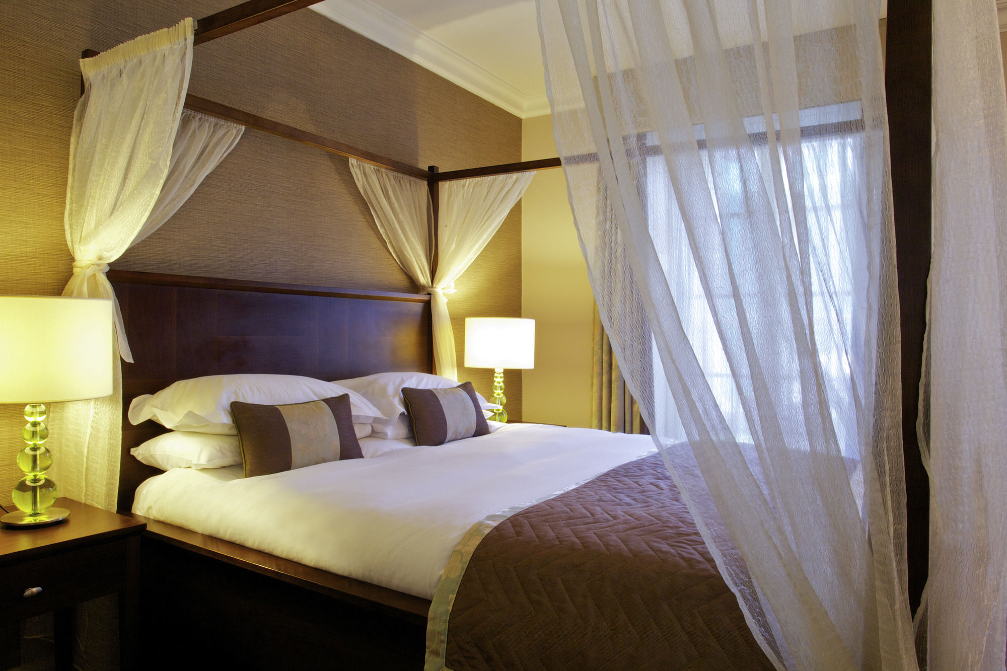 Фото Mercure Salisbury White Hart Hotel