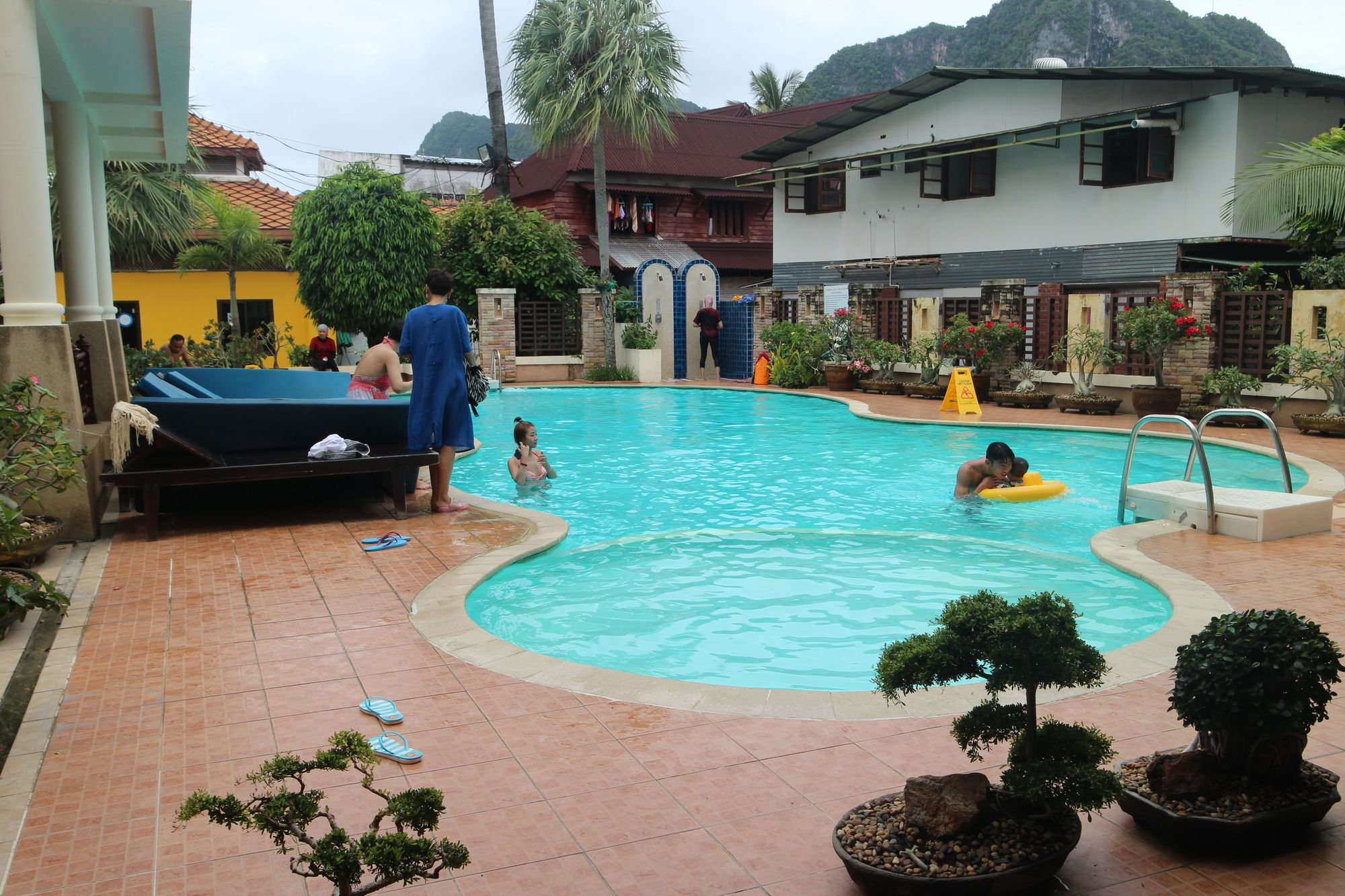 Фото Phi Phi Hotel