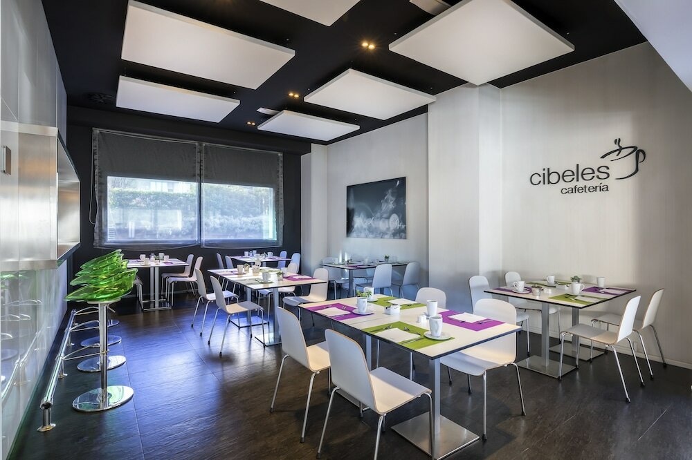 Фото Hotel Zentral Castellana Norte