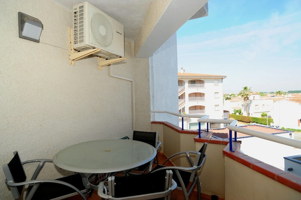 Фото Apartamentos Maurici Park