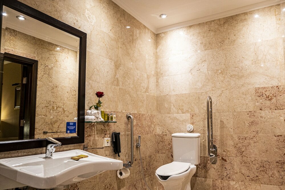 Фото DoubleTree by Hilton Dhahran