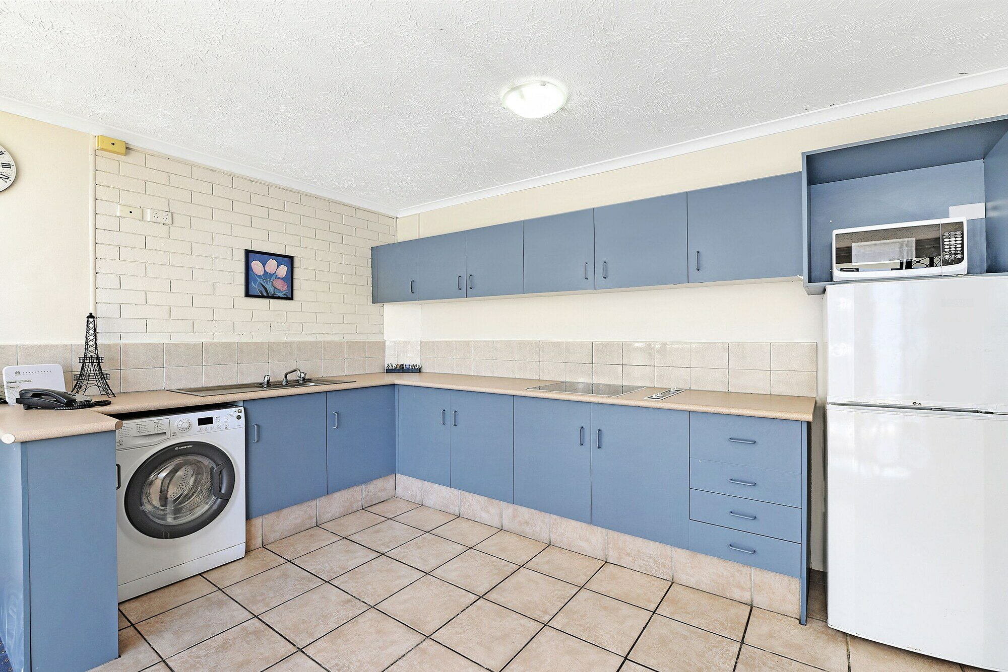 Фото Broadbeach Travel Inn Apartments