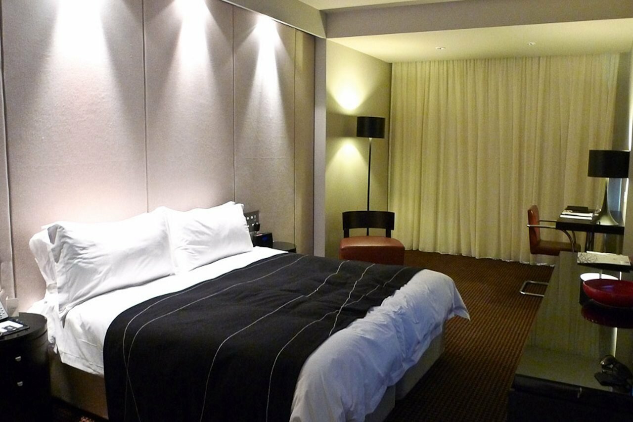 Фото Hotel Realm