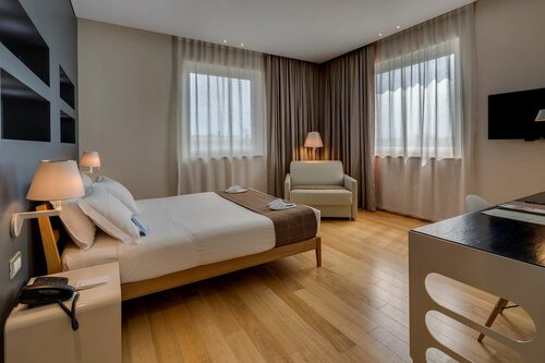 Гостиница Best Western Plus Hotel Bologna