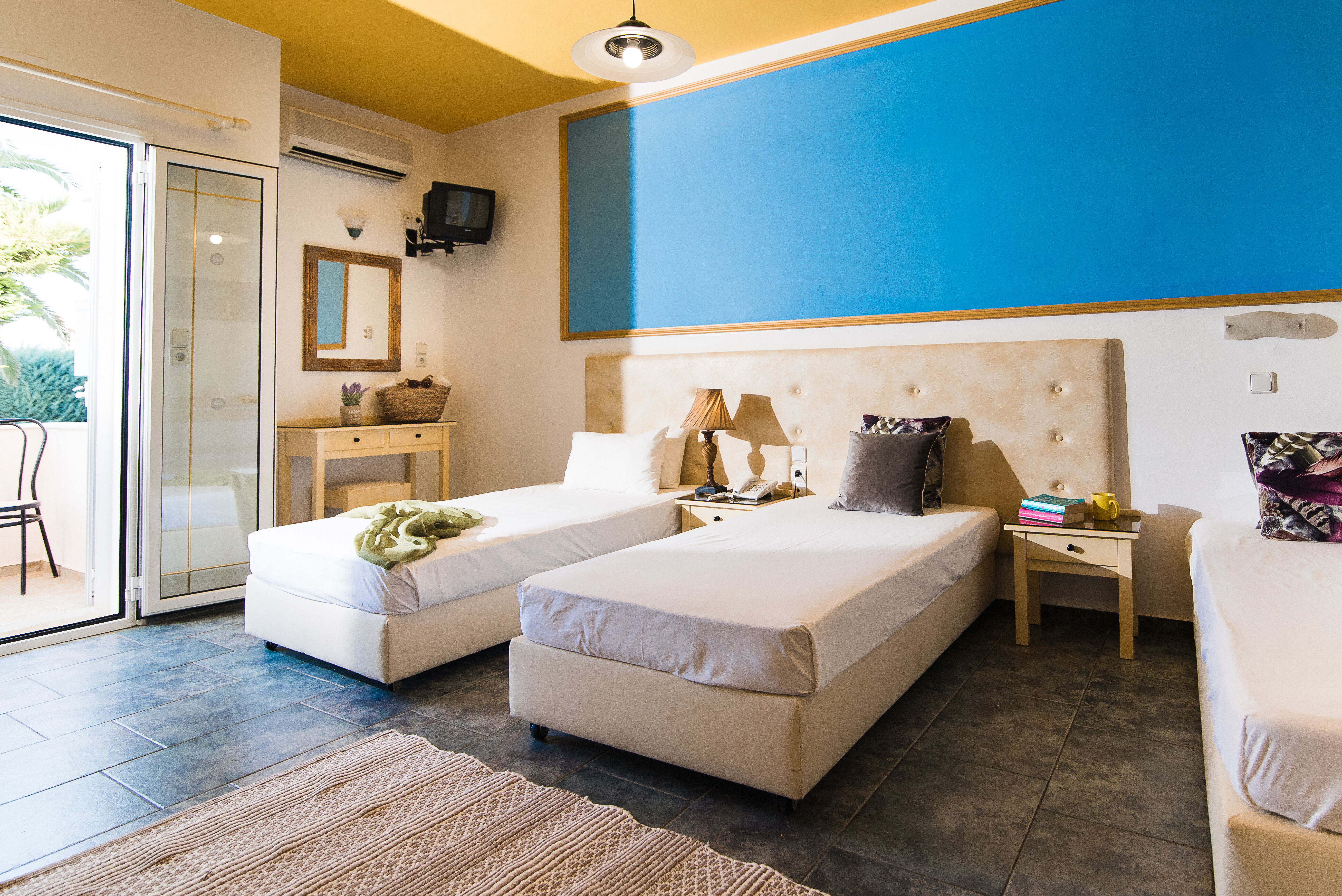 Фото Yiannis Manos