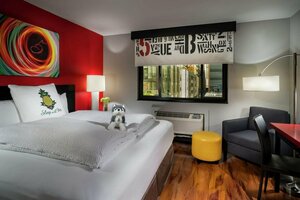 Гостиница Staypineapple, Hotel Five, Downtown Seattle