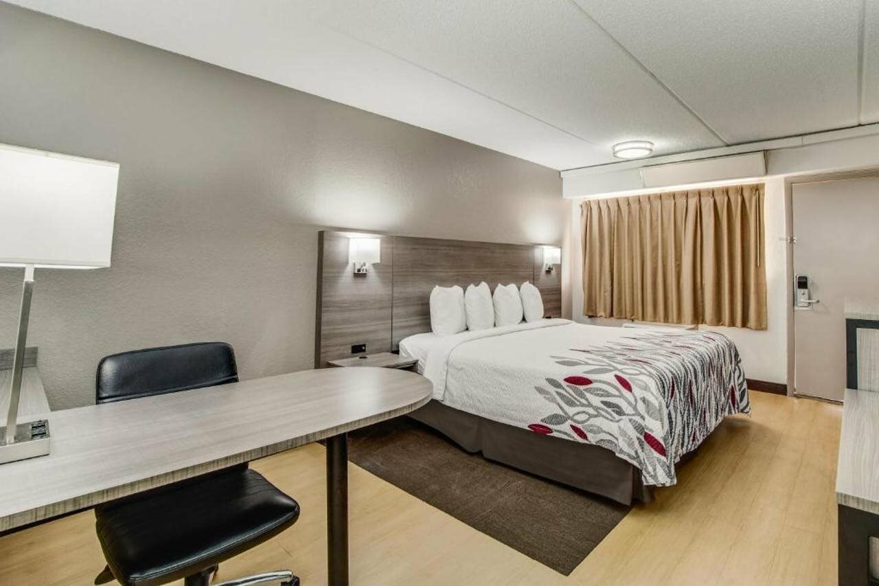 Фото Red Roof Inn Columbia East - Ft Jackson