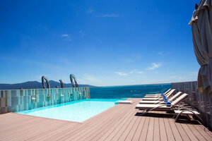 Гостиница Holiday Beach Hotel Danang