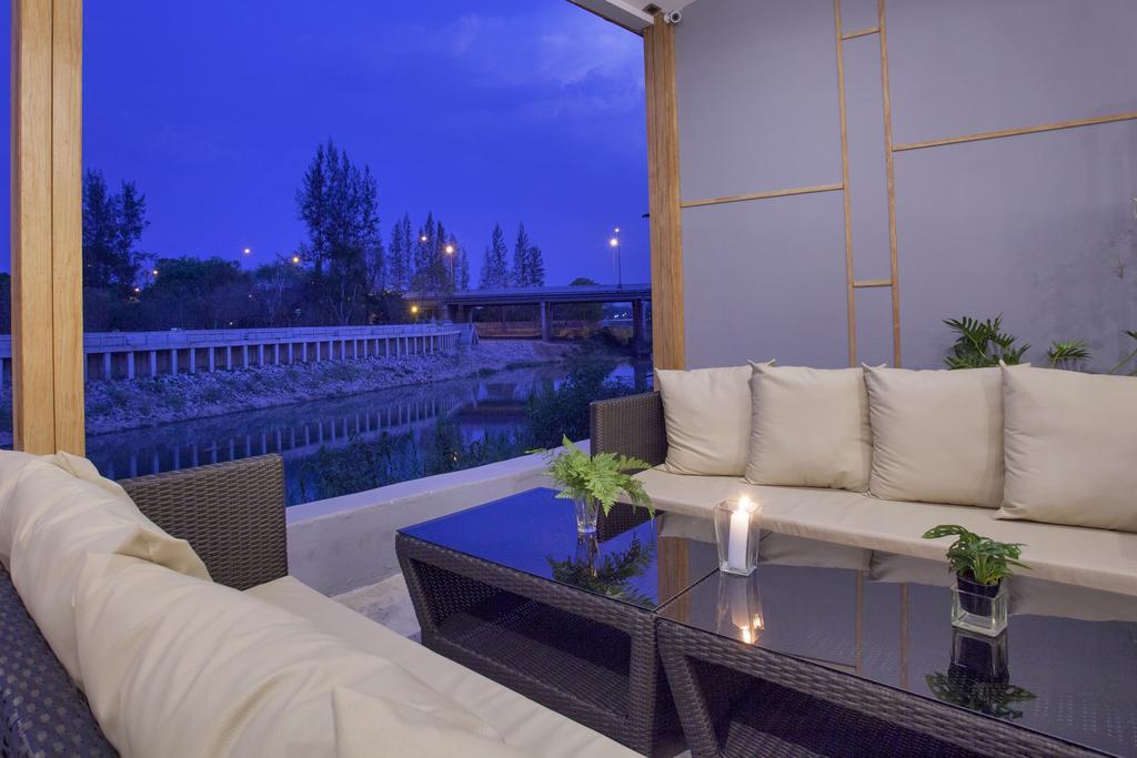 Фото The Chiang Mai Riverside