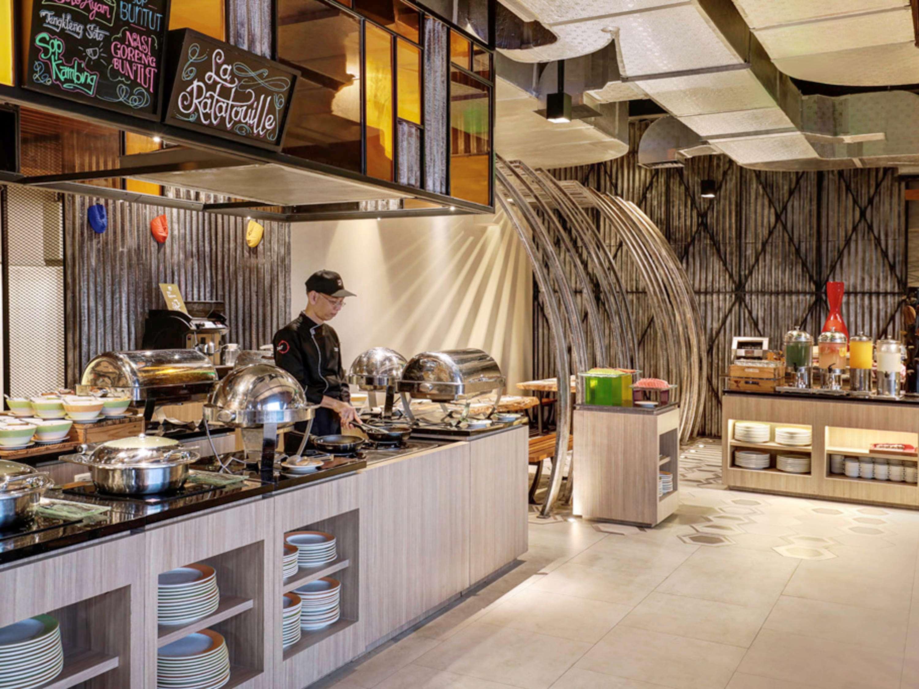 Фото Ibis Yogyakarta Malioboro