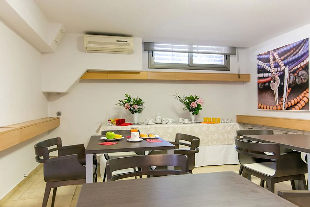 Фото Aparthotel Bardon