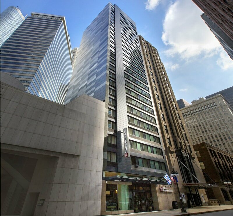 Гостиница Hilton Garden Inn Chicago Downtown Riverwalk в Чикаго