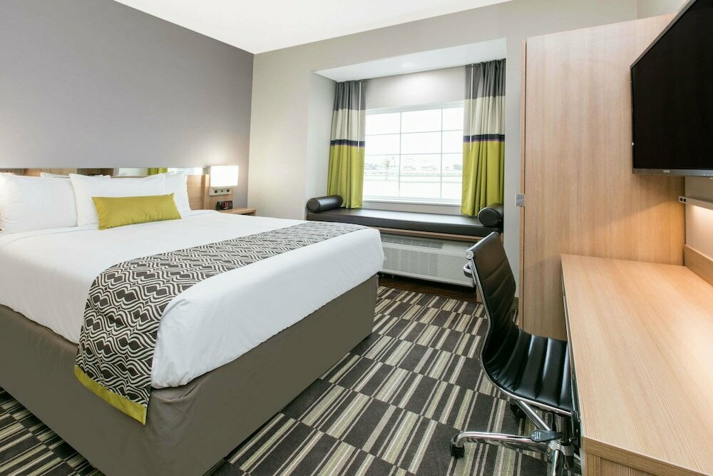 Hotel Microtel Inn & Suites by Wyndham Lubbock, Lubbock, photo