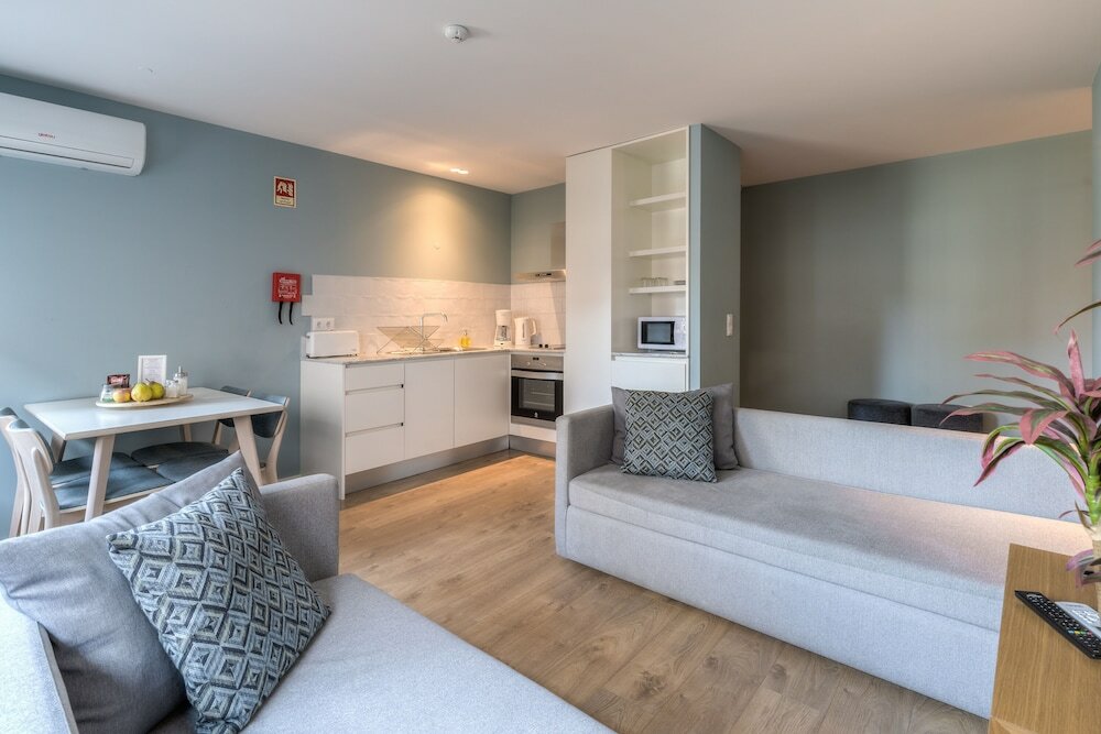 Фото Spot Family Apartments