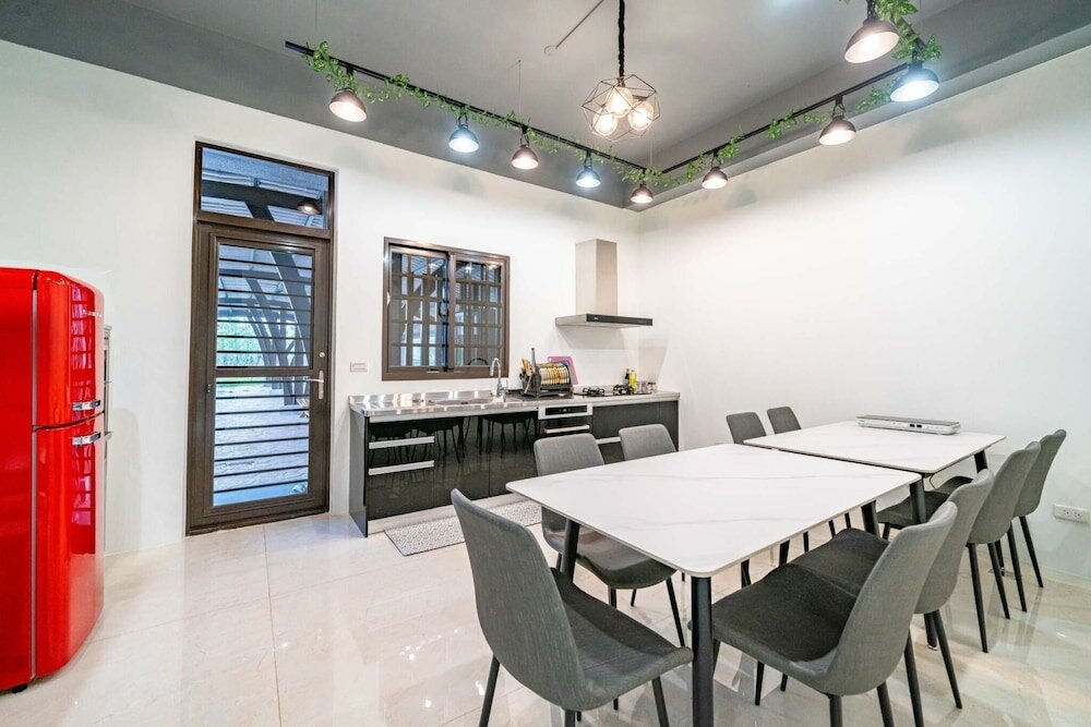 Фото Young Villa