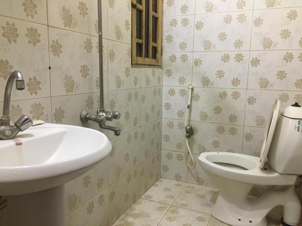 Фото Embassy inn Guest House Hyderabad