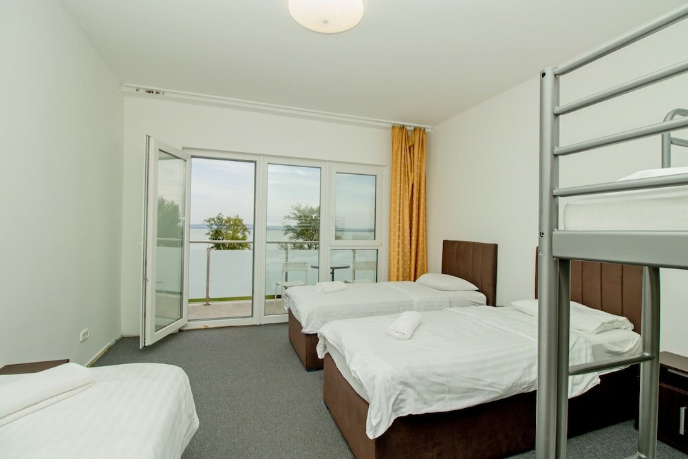 Фото Beach Szálló Révfülöp